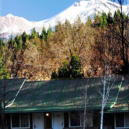 Strawberry Valley Inn Маунт-Шаста Экстерьер фото