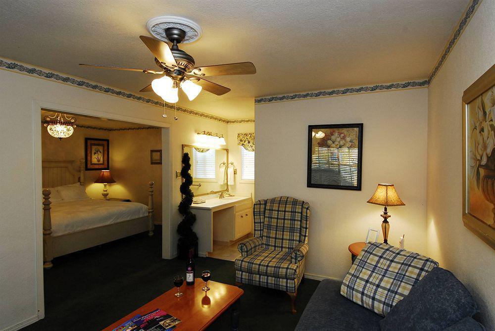 Strawberry Valley Inn Маунт-Шаста Экстерьер фото