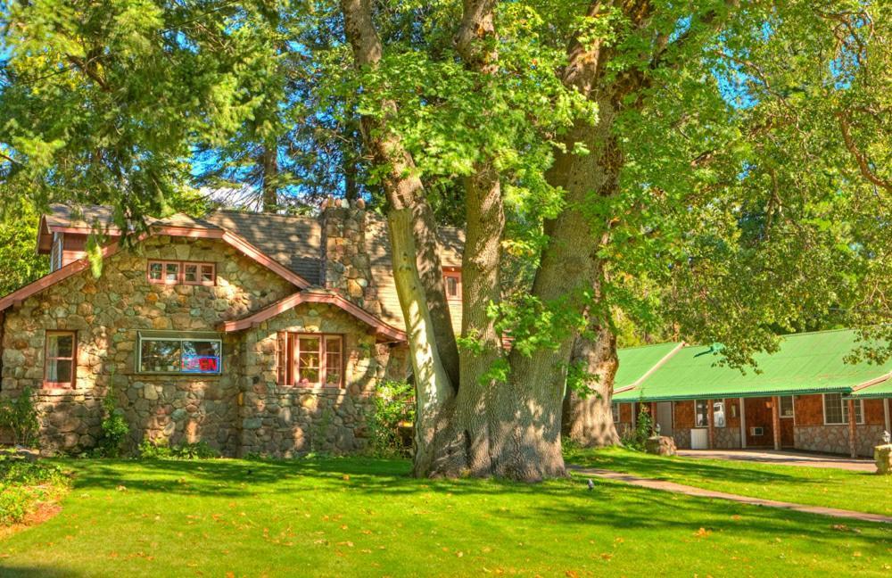 Strawberry Valley Inn Маунт-Шаста Экстерьер фото