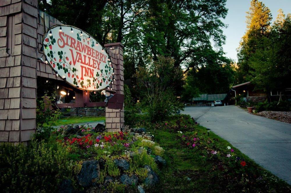 Strawberry Valley Inn Маунт-Шаста Экстерьер фото
