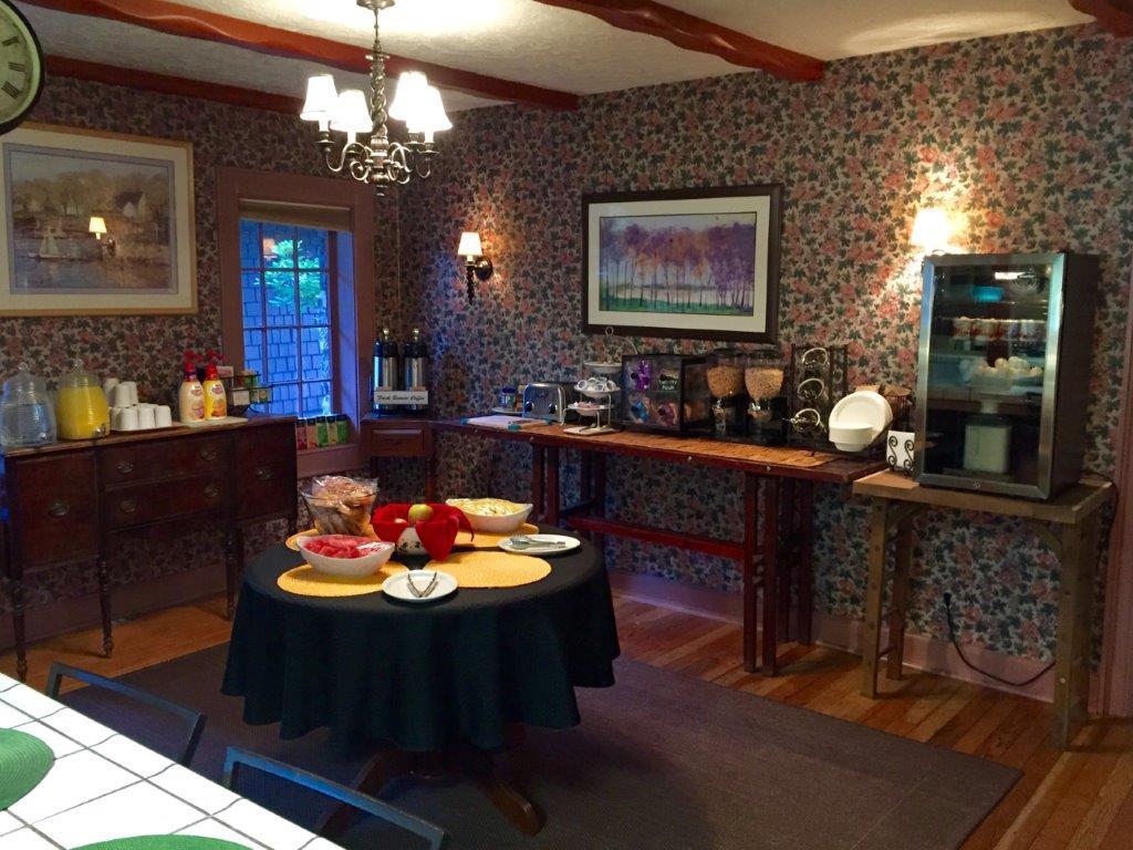 Strawberry Valley Inn Маунт-Шаста Экстерьер фото